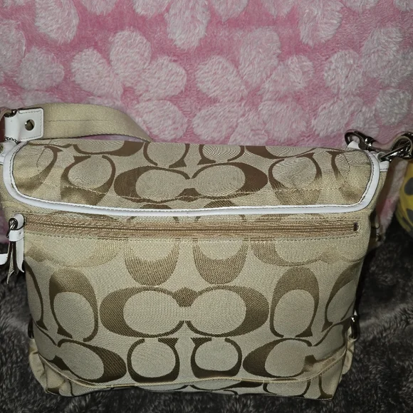 Euc Coach Daisy Signature Messenger Bag - Picture 3 of 4